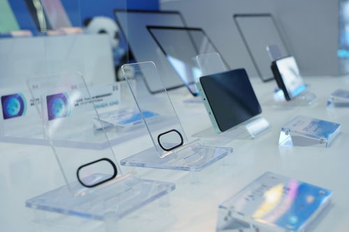 向新而行 以質(zhì)致遠 既軟又硬，綿陽這家公司生產(chǎn)的“神奇玻璃”被廣泛運用于手機硬件研發(fā)